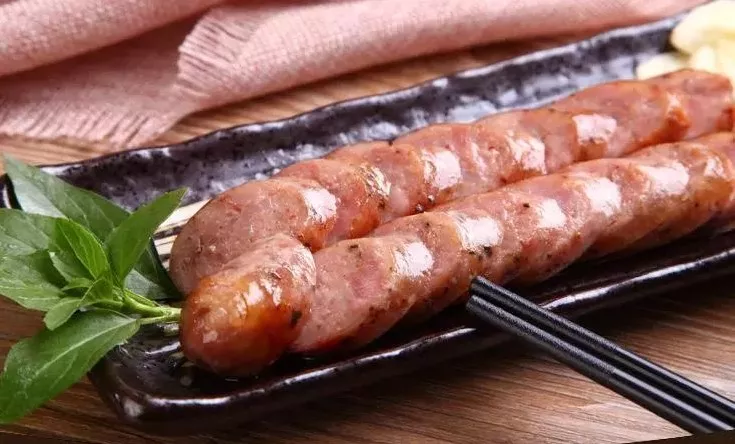 牛羊肉香腸腸衣破裂、顏色深淺不一，原因在這！