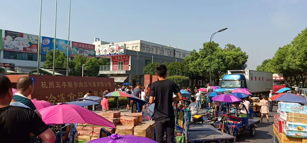 昨天，杭州凍品市場被堵門！原因和三輪車有關