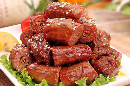 周黑鴨掉隊(duì)，絕味煌上煌趕超，鴨脖大王之爭(zhēng)有結(jié)果了？